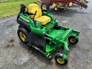 2010 JOHN DEERE Z925