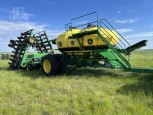 2014 John Deere 1895 Air Seeder in the field