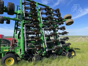 2014 John Deere 1895 Air Seeder in the field