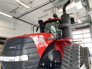 2020 Case IH Steiger 470 AFS Connect RowTrac CVX tractor in a field