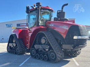 2020 Case IH Steiger 470 AFS Connect RowTrac CVX tractor in a field