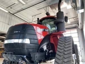 2020 Case IH Steiger 470 AFS Connect RowTrac CVX tractor in a field