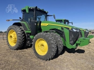 2023 JOHN DEERE 8R 310 Tractor – 310 HP, IVT Transmission, Signature Edition, 5 SCVs, Extended Warranty