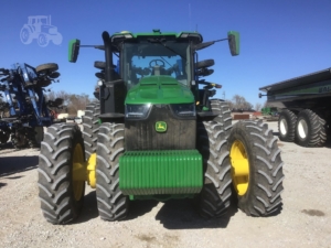 2023 JOHN DEERE 8R 340 Tractor – 340 HP, IVT Transmission, Premium Comfort, ActiveSeat II, 5 SCVs, Extended Warranty