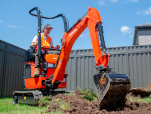 Kubota U10-5 Excavator working in a narrow space