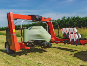 Väderstad Cultus 300 Tine Cultivator working in a wheat stubble field, showing deep soil penetration and residue mixing