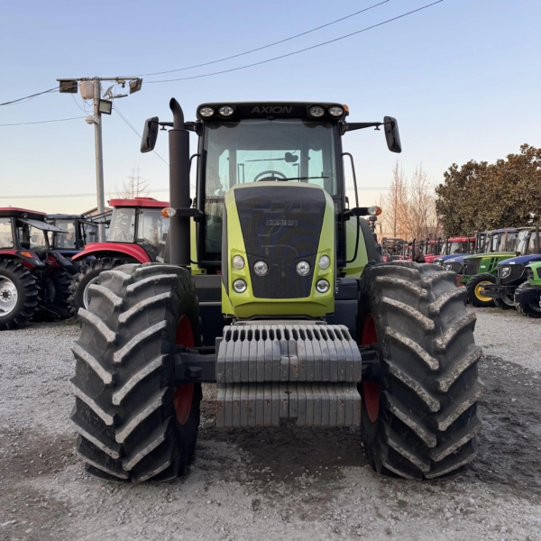 CLAAS AXION 2504 Tractor - 250HP