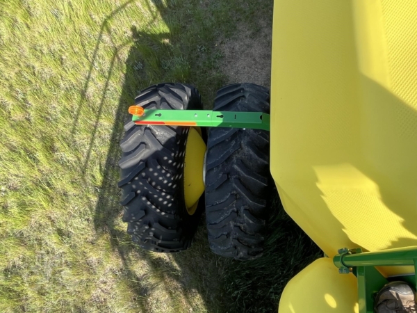 2014 John Deere 1895 Air Seeder in the field