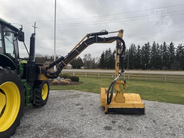 2018 John Deere 6110M Tractor