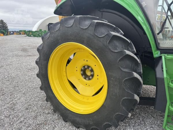 2018 John Deere 6110M Tractor