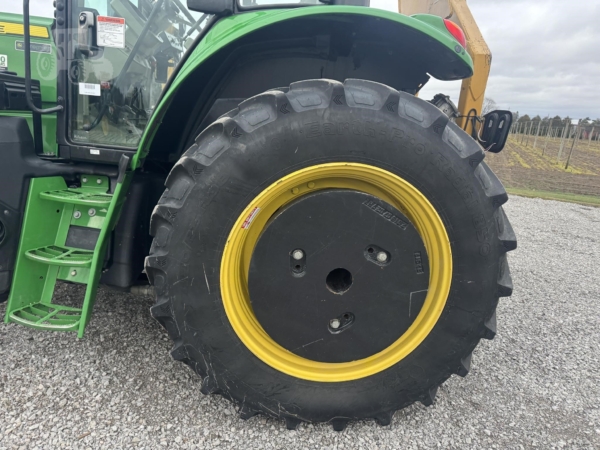 2018 John Deere 6110M Tractor
