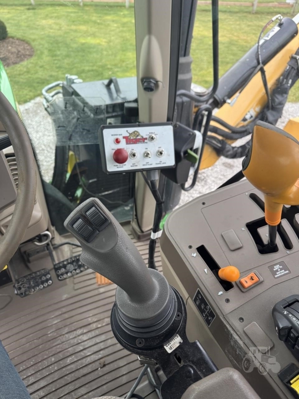 2018 John Deere 6110M Tractor