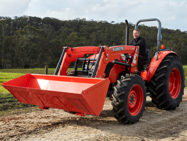 Kubota M6040 ROPS & CAB Tractor