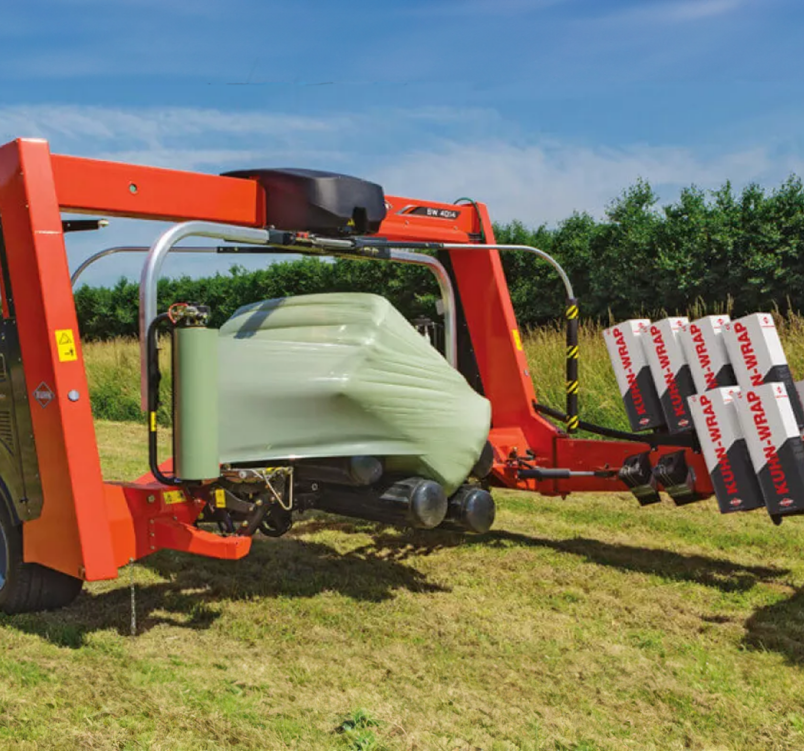 Väderstad Cultus 300 Tine Cultivator working in a wheat stubble field, showing deep soil penetration and residue mixing